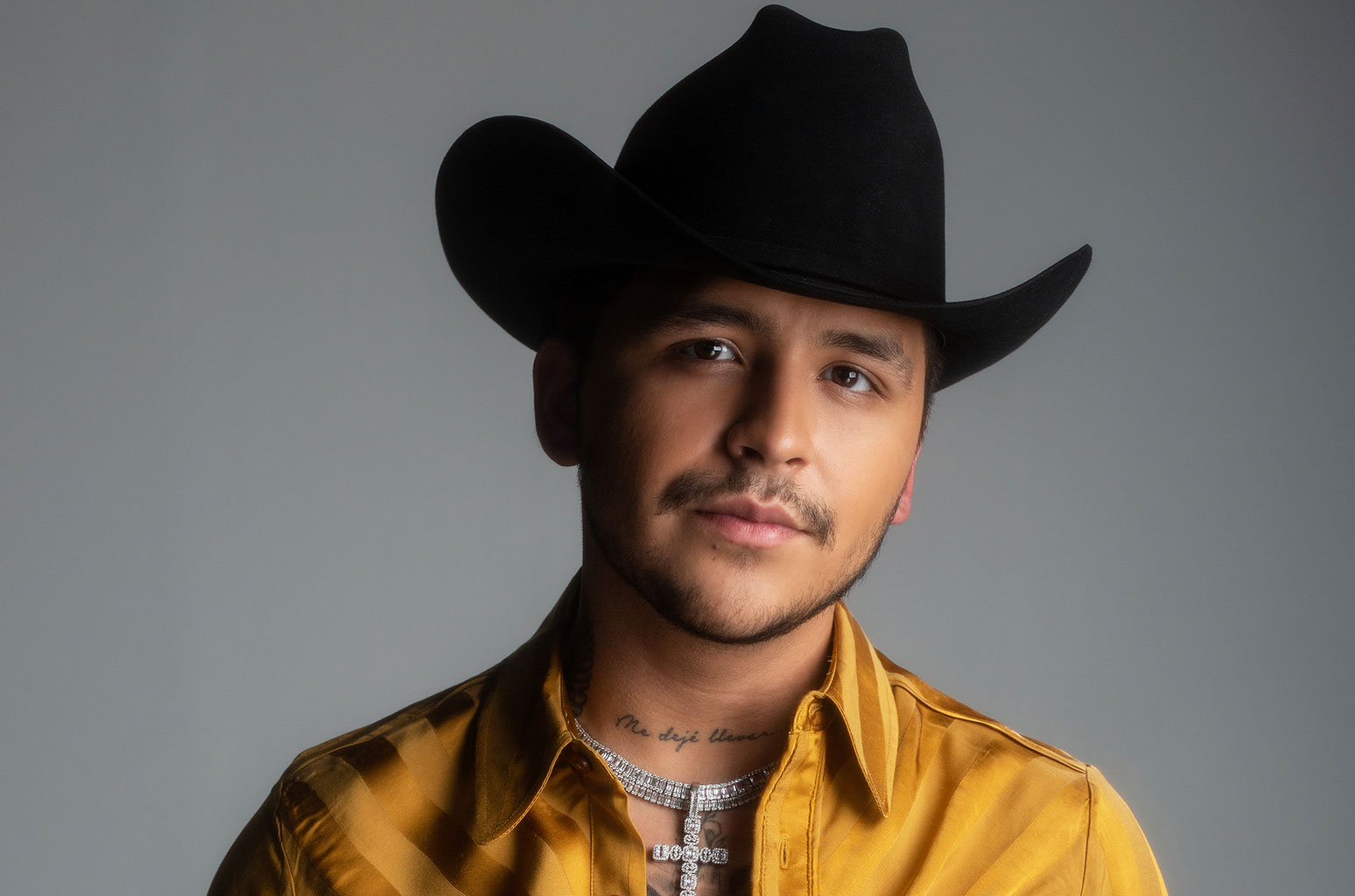 Christian Nodal Net Worth 2024 Inkomen, Carrière & Bio