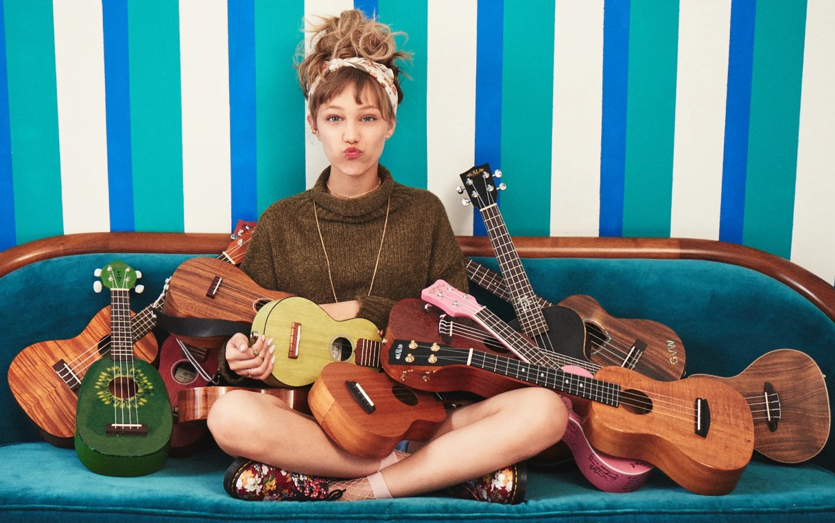 Grace VanderWaal Net Worth 2024 | Earnings, Career, Bio & Family