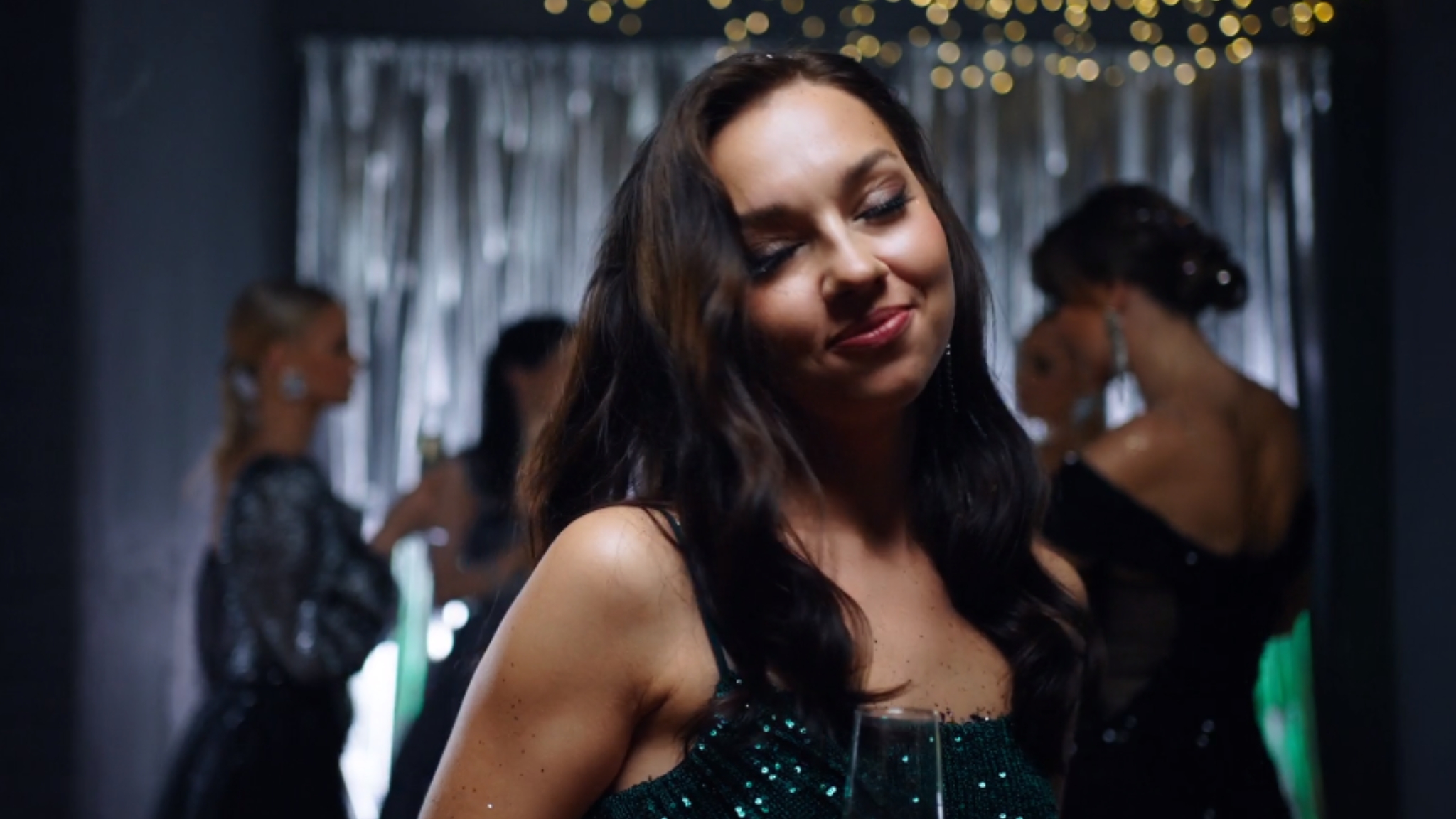 Incall vs. Outcall: Exploring the Differences in Service Types