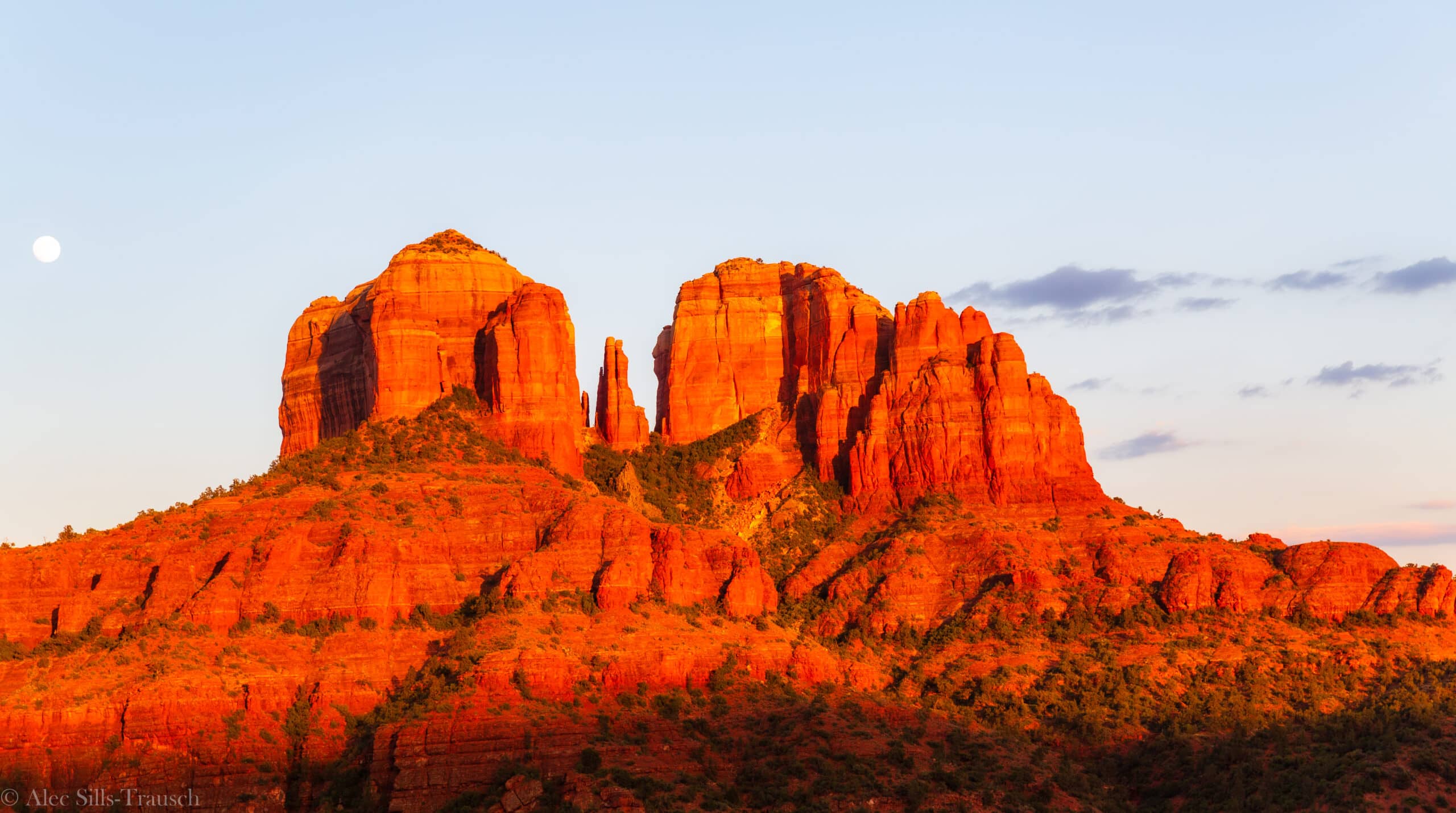 Sedona - A Spiritual Oasis Surrounded by Red Rocks